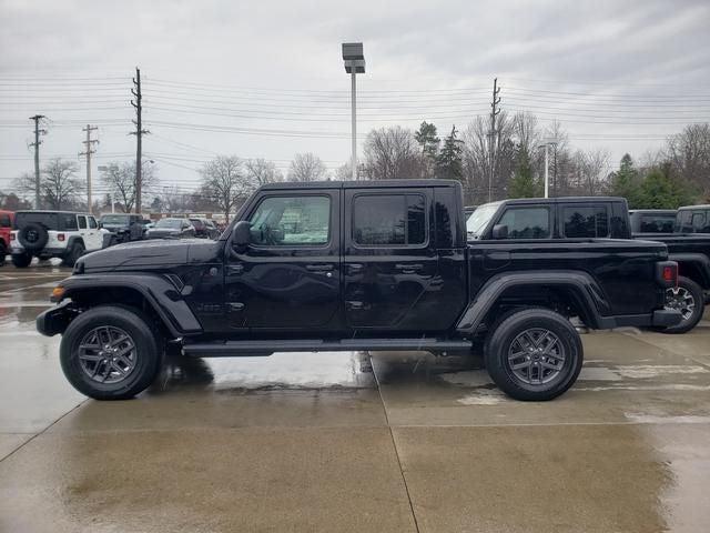 new 2026 Jeep Gladiator car, priced at $44,060