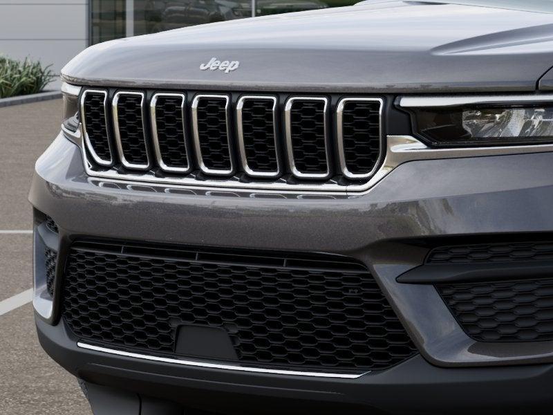 new 2026 Jeep Grand Cherokee car, priced at $36,869