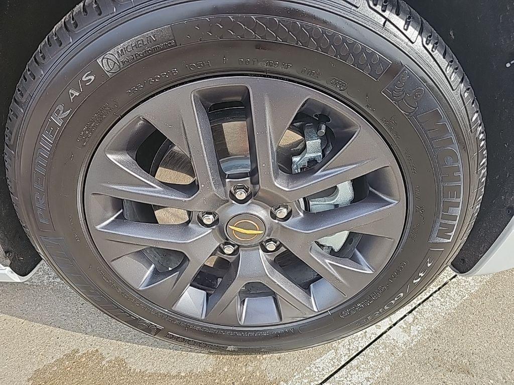 used 2024 Chrysler Pacifica Hybrid car, priced at $38,981