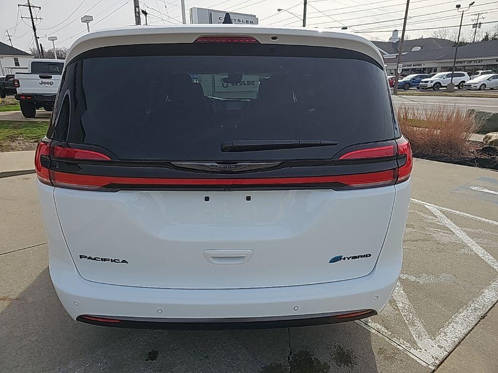 used 2024 Chrysler Pacifica Hybrid car, priced at $38,981