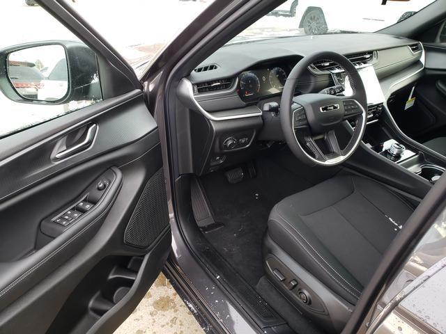 new 2025 Jeep Grand Cherokee L car, priced at $43,688