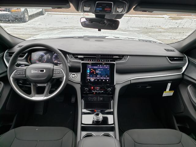 new 2025 Jeep Grand Cherokee L car, priced at $42,304