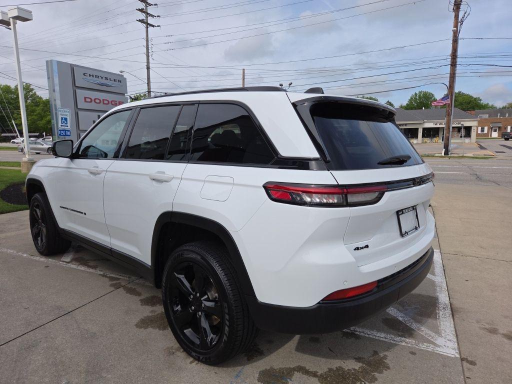 used 2024 Jeep Grand Cherokee car, priced at $38,981