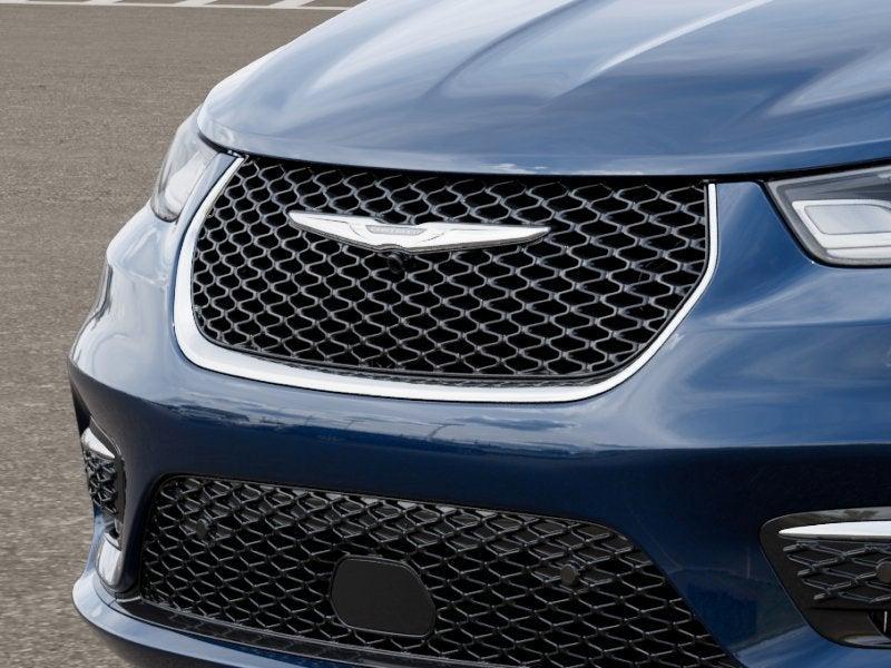 new 2025 Chrysler Pacifica car, priced at $43,220