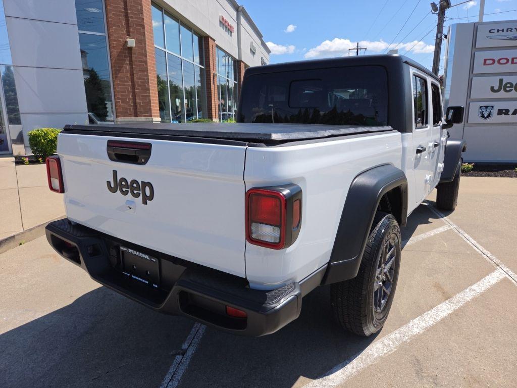 used 2025 Jeep Gladiator car, priced at $36,981