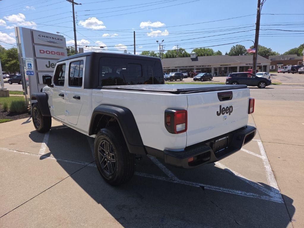 used 2025 Jeep Gladiator car, priced at $36,981
