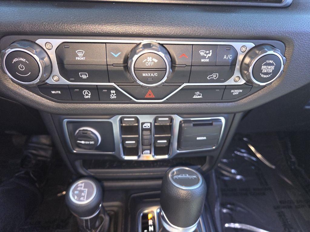 used 2025 Jeep Gladiator car, priced at $36,981