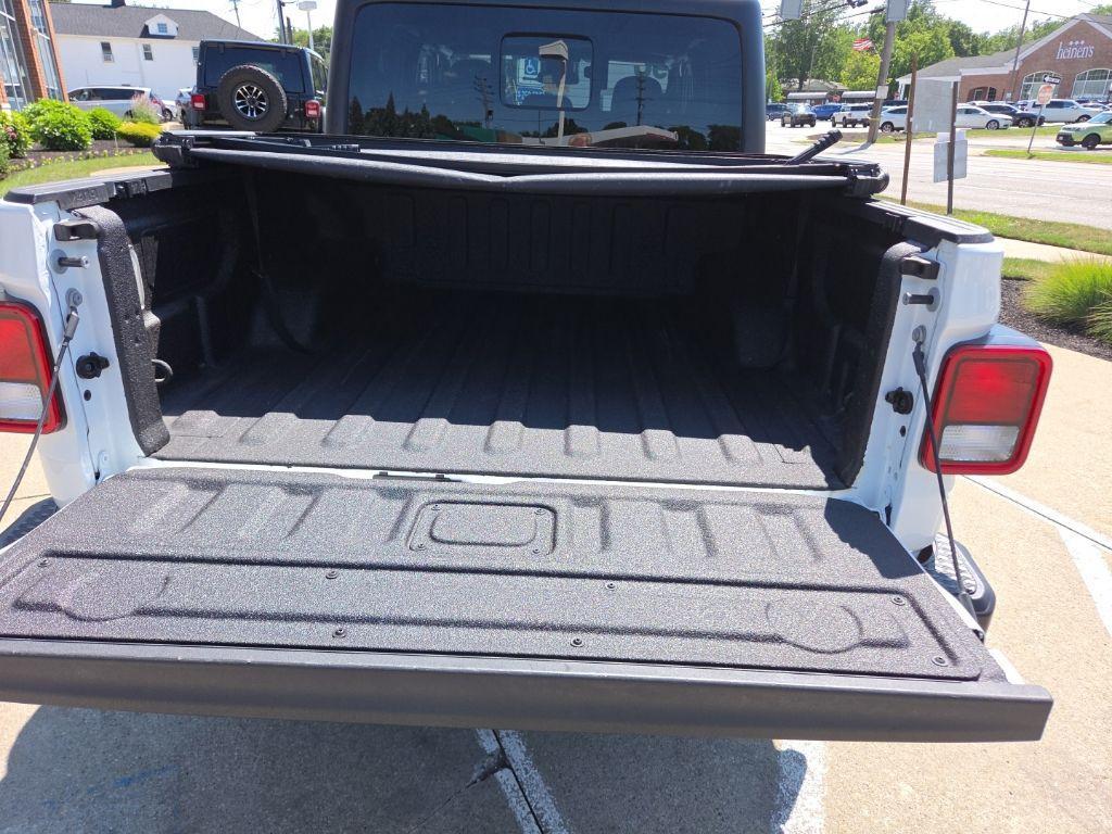 used 2025 Jeep Gladiator car, priced at $36,981