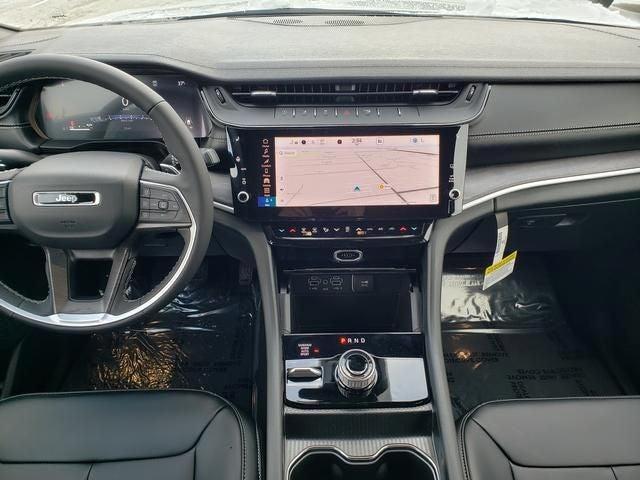 new 2026 Jeep Grand Cherokee car, priced at $44,034