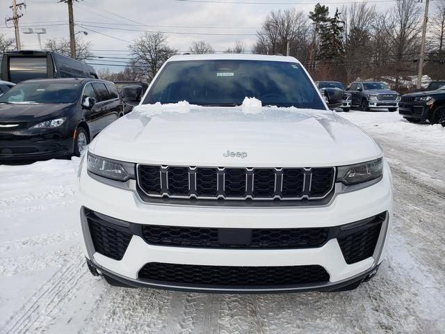 new 2026 Jeep Grand Cherokee car, priced at $44,034