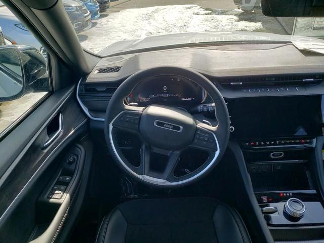 new 2026 Jeep Grand Cherokee car, priced at $43,701