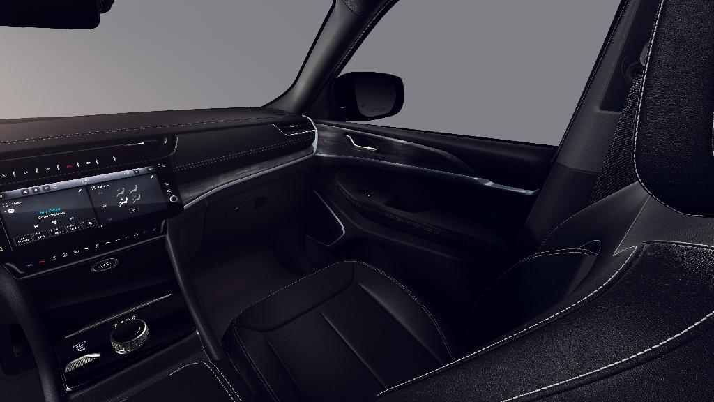 new 2026 Jeep Grand Cherokee car, priced at $48,035