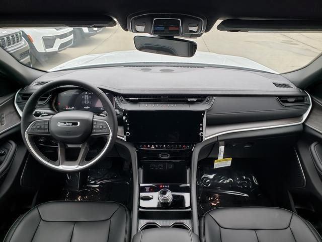 new 2026 Jeep Grand Cherokee car, priced at $43,045