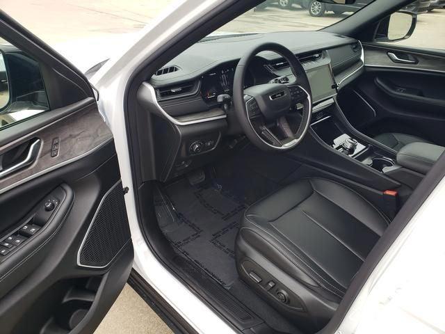 new 2026 Jeep Grand Cherokee car, priced at $43,045