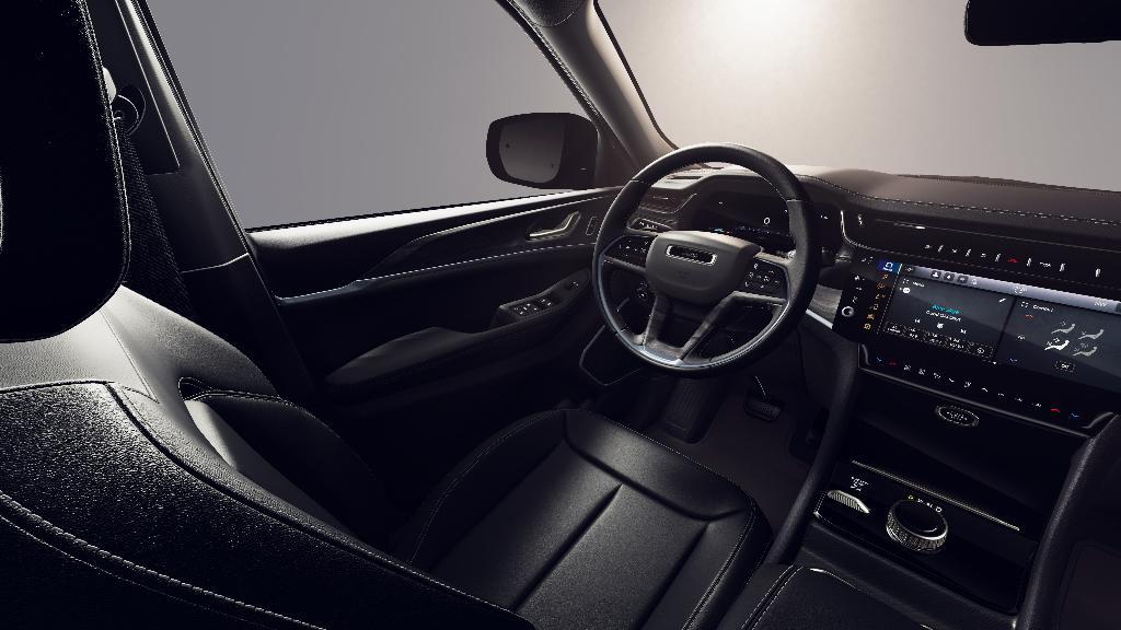 new 2026 Jeep Grand Cherokee car, priced at $48,035