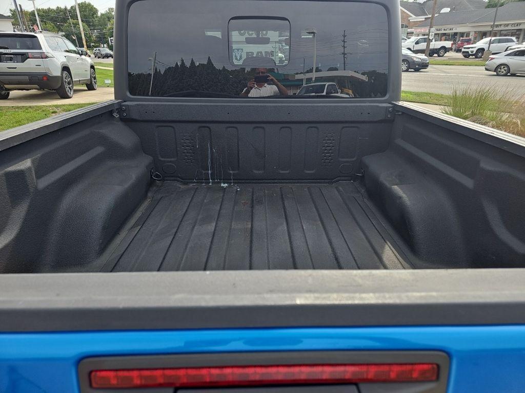 used 2021 Jeep Gladiator car, priced at $28,981