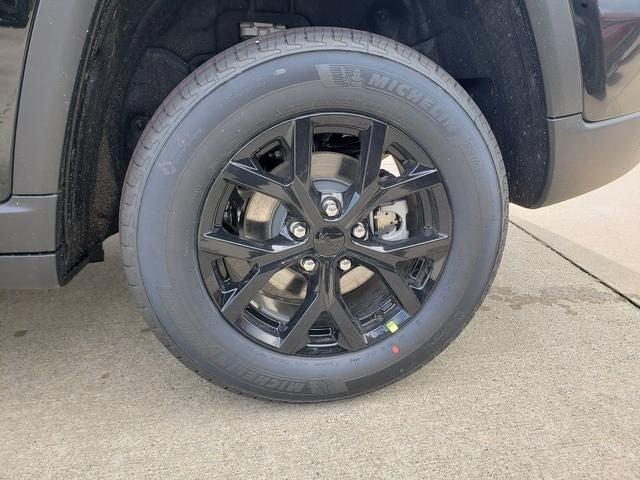 new 2026 Jeep Grand Cherokee car, priced at $47,670