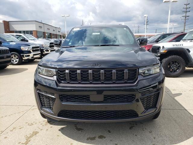 new 2026 Jeep Grand Cherokee car, priced at $47,670