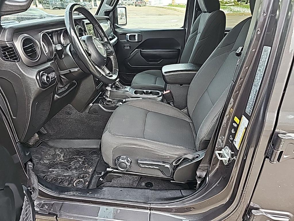 used 2021 Jeep Wrangler Unlimited car, priced at $25,481