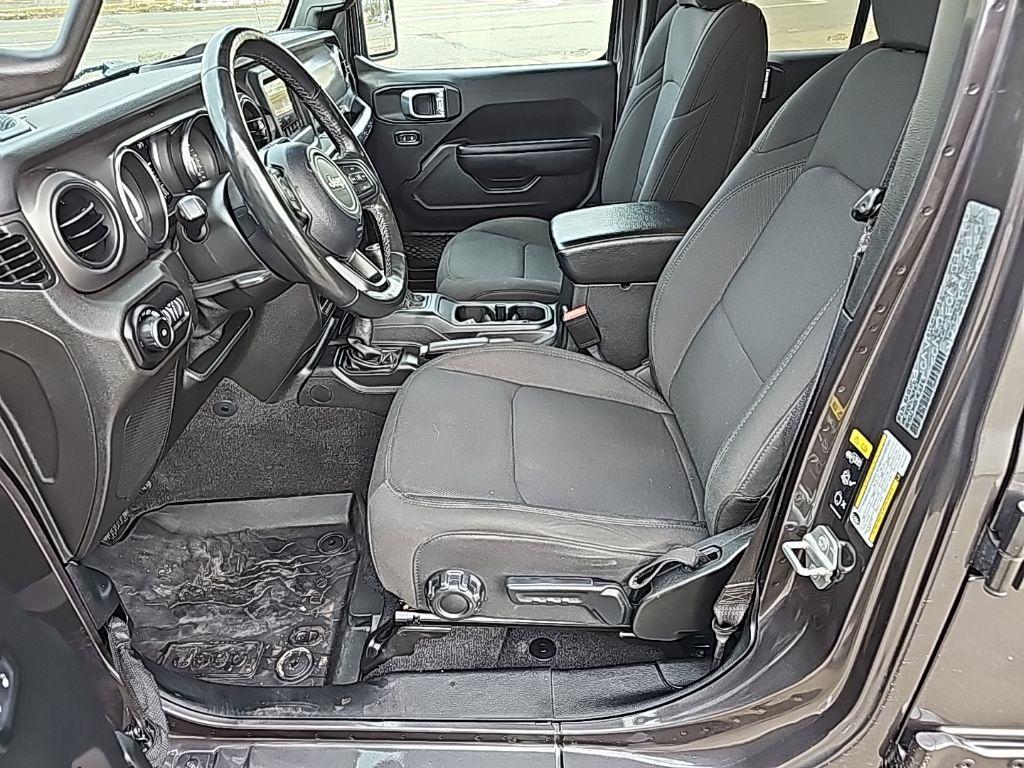 used 2021 Jeep Wrangler Unlimited car, priced at $25,481