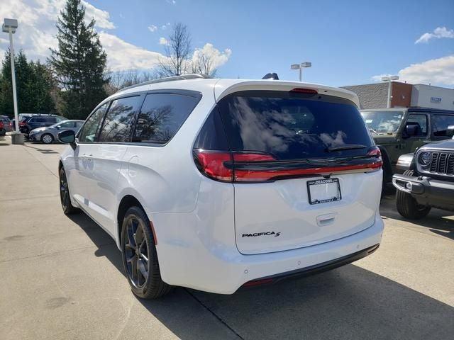 new 2026 Chrysler Pacifica car, priced at $41,958