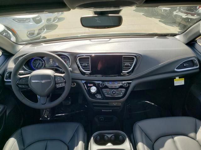 new 2026 Chrysler Pacifica car, priced at $41,958