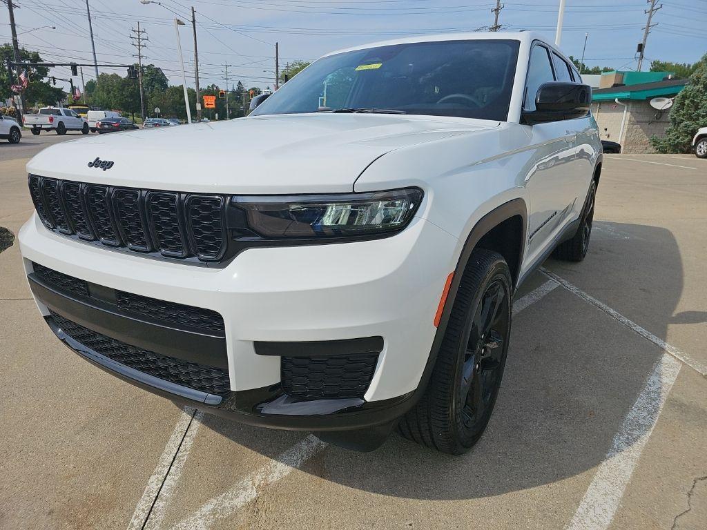 used 2025 Jeep Grand Cherokee L car, priced at $38,681