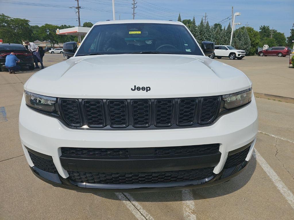 used 2025 Jeep Grand Cherokee L car, priced at $38,681