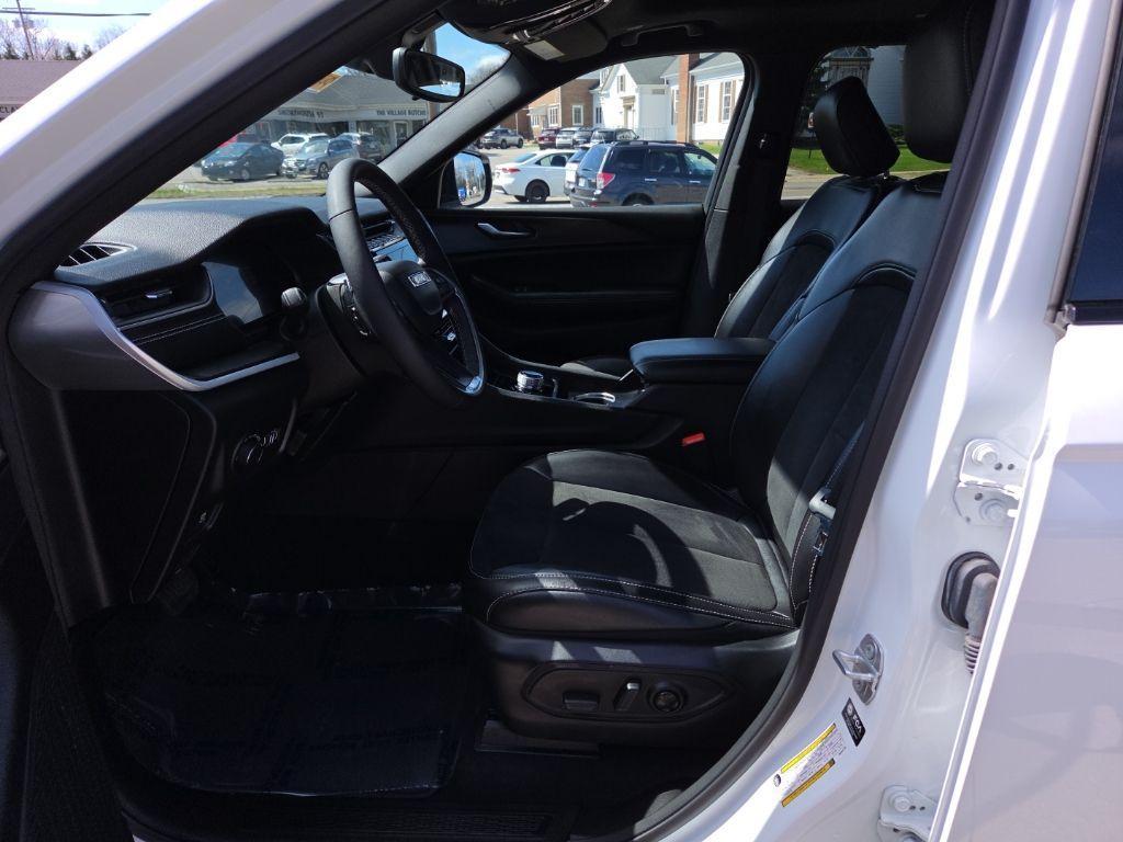 used 2024 Jeep Grand Cherokee L car, priced at $38,981