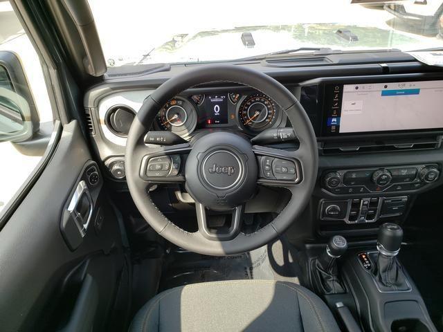new 2025 Jeep Wrangler car, priced at $39,960
