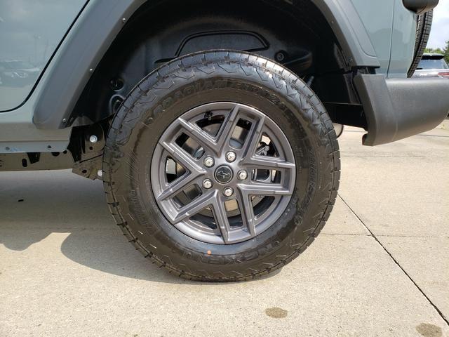 new 2025 Jeep Wrangler car, priced at $39,960