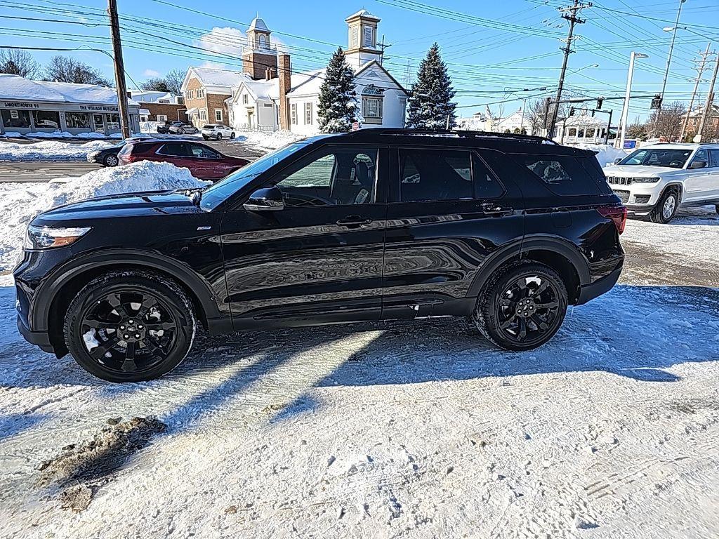 used 2023 Ford Explorer car, priced at $34,981