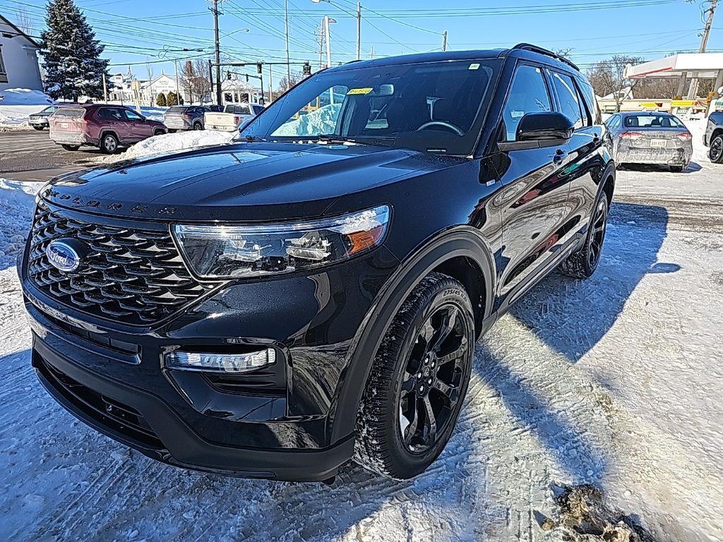 used 2023 Ford Explorer car, priced at $34,981