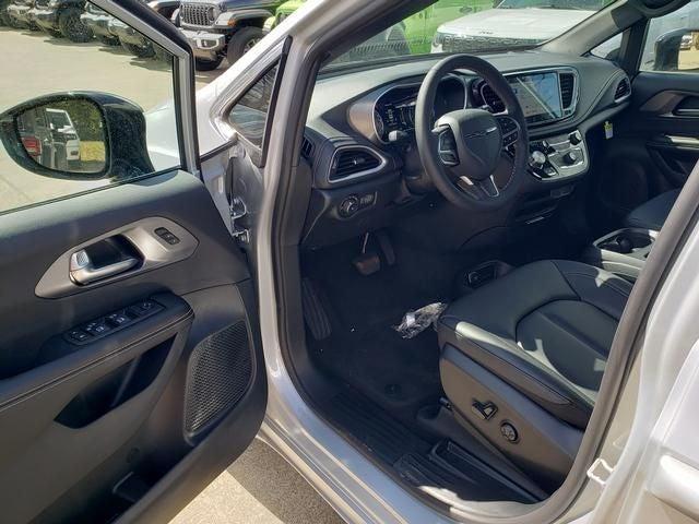 new 2026 Chrysler Pacifica car, priced at $44,899