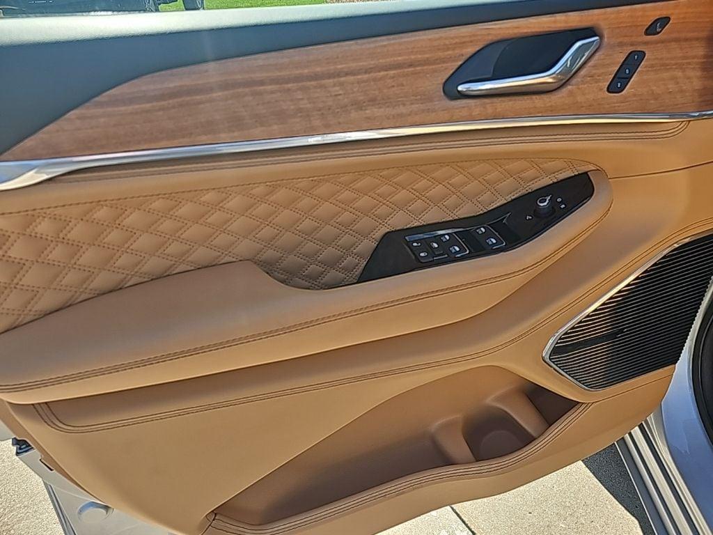 used 2025 Jeep Grand Cherokee car, priced at $57,981