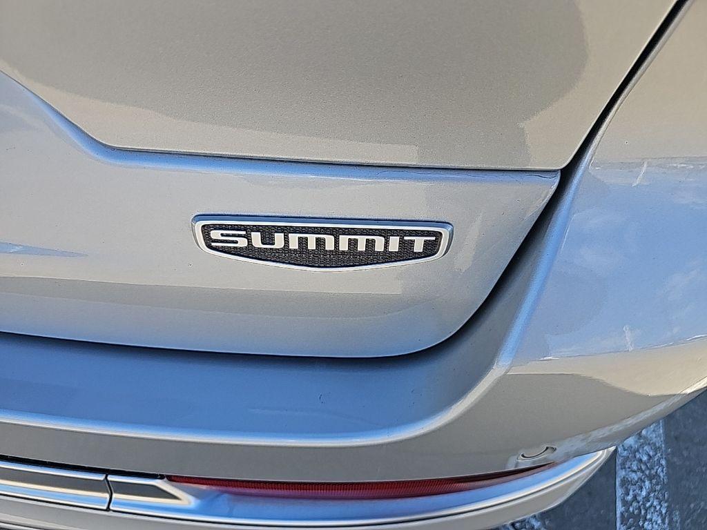 used 2025 Jeep Grand Cherokee car, priced at $57,981