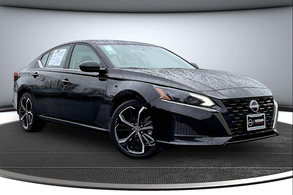 used 2023 Nissan Altima car, priced at $25,995