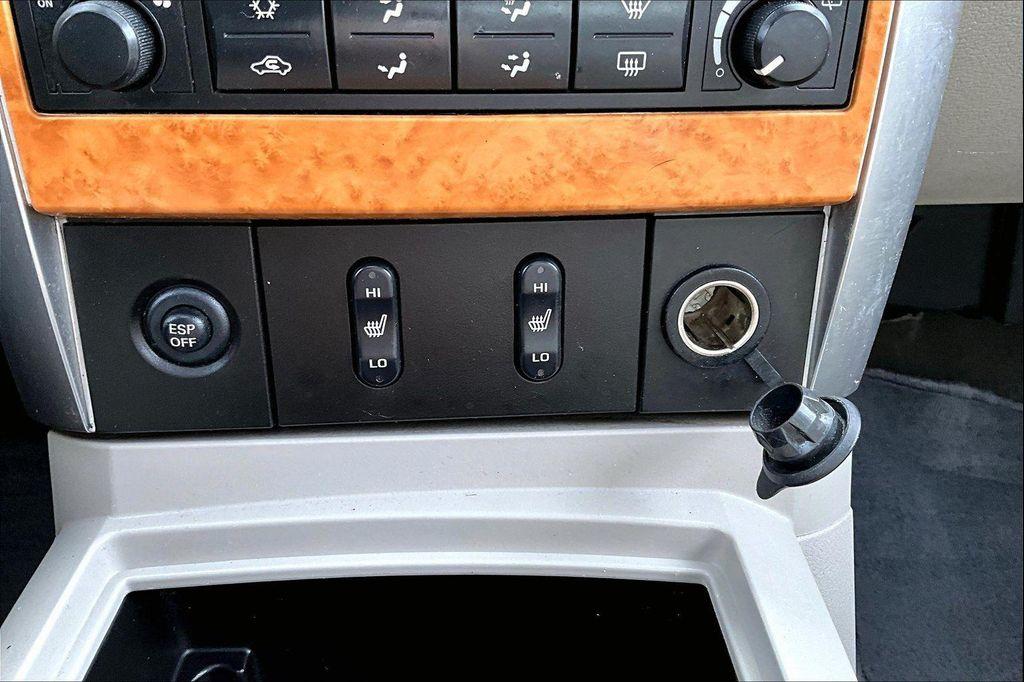 used 2009 Chrysler Aspen Hybrid car, priced at $12,988