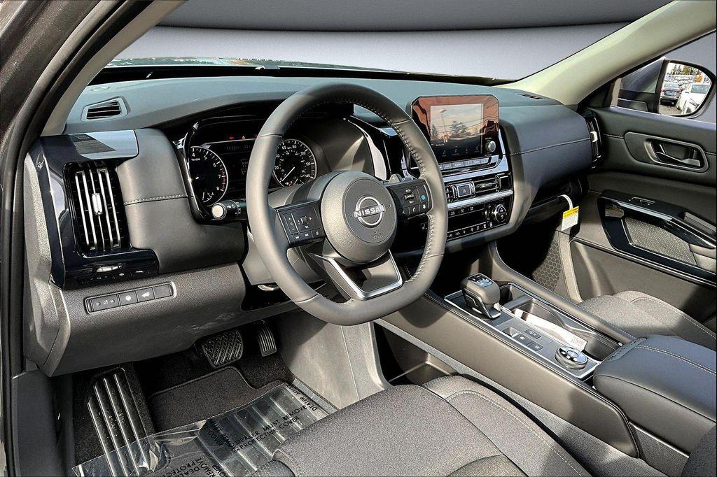 new 2025 Nissan Pathfinder car, priced at $35,895