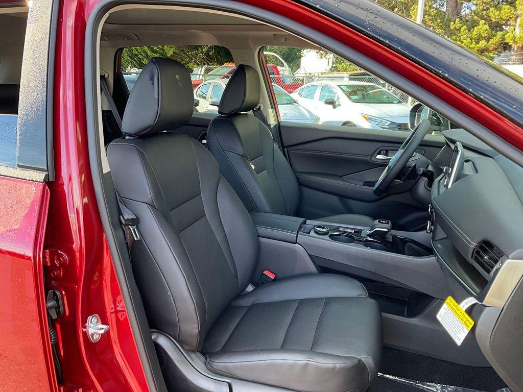 new 2025 Nissan Pathfinder car, priced at $45,058