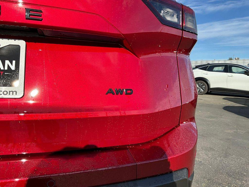 new 2025 Nissan Pathfinder car, priced at $45,058