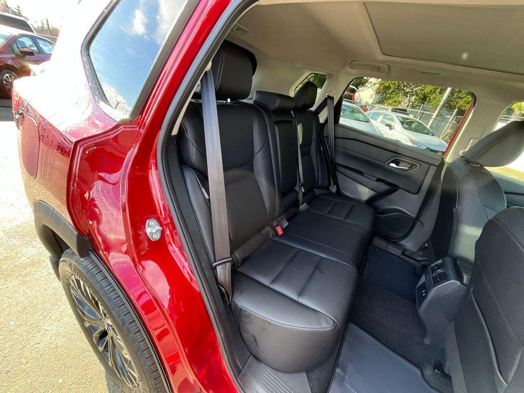 new 2025 Nissan Pathfinder car, priced at $45,058