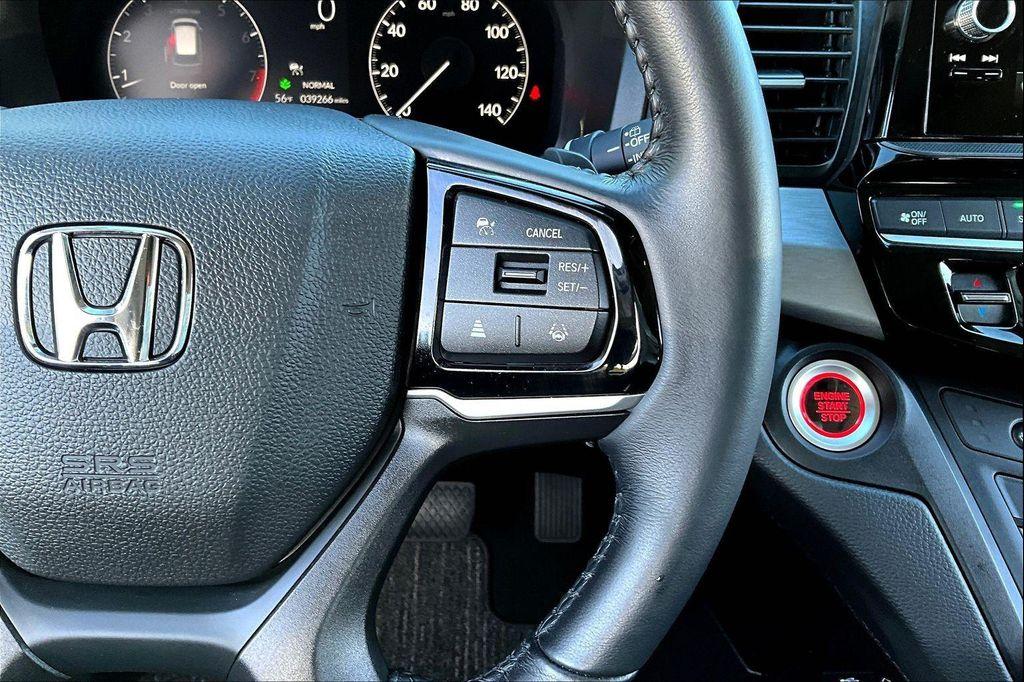 used 2025 Honda Odyssey car, priced at $35,671