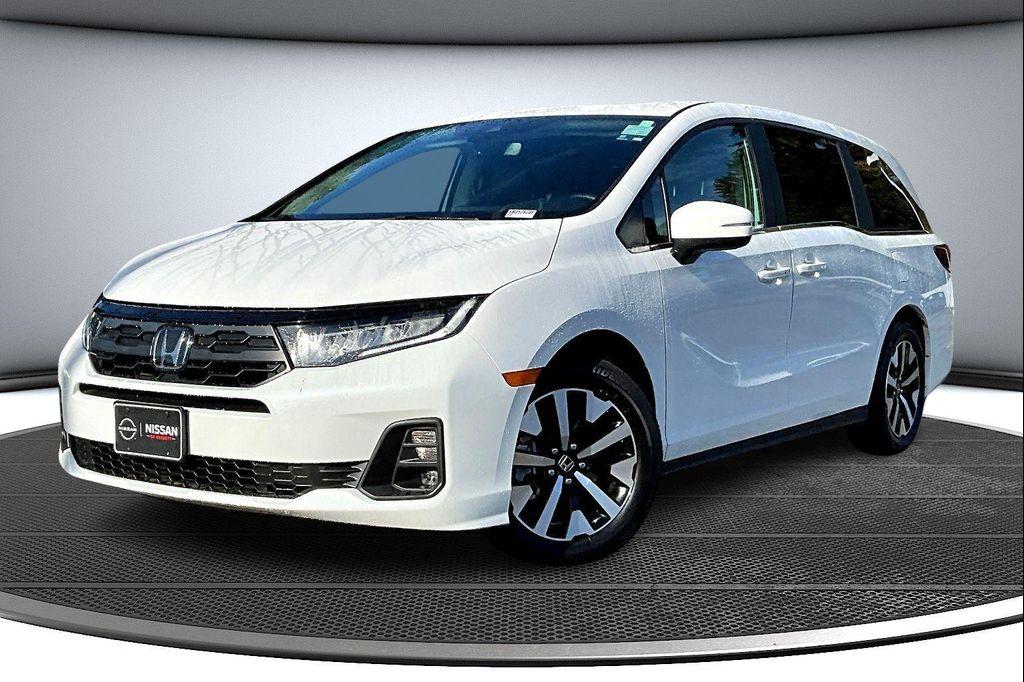 used 2025 Honda Odyssey car, priced at $35,671