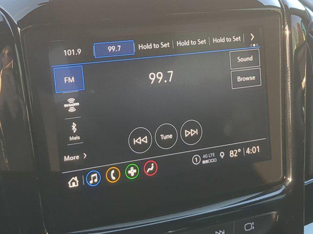 used 2023 Chevrolet Traverse car, priced at $28,274