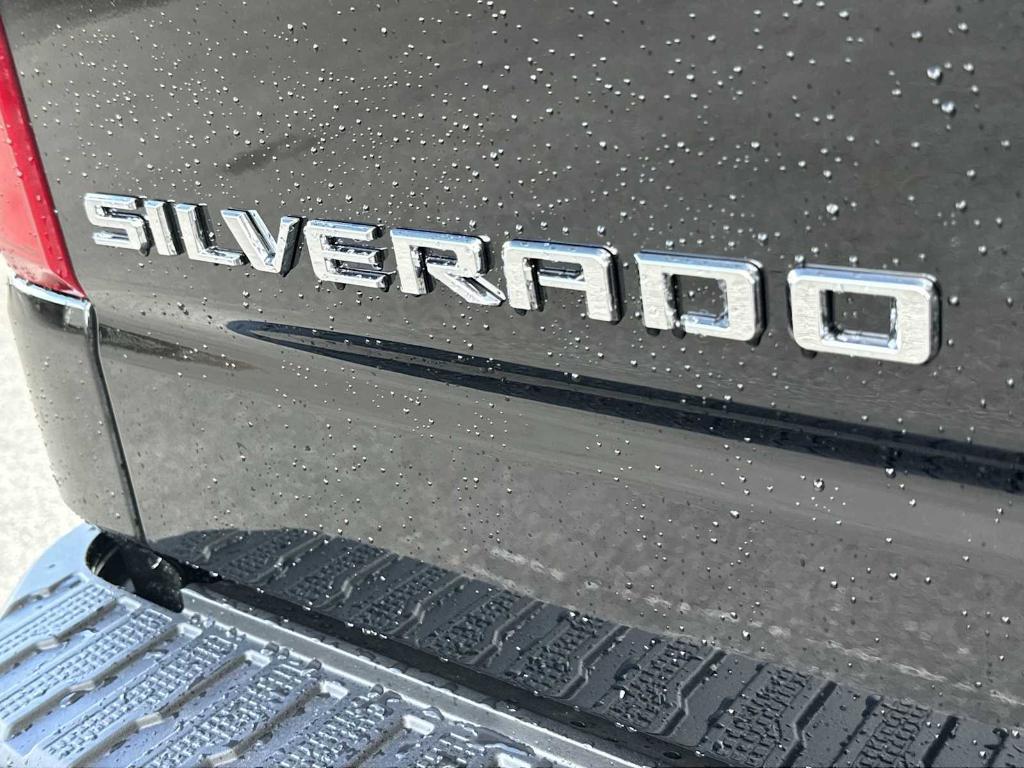 new 2026 Chevrolet Silverado 1500 car, priced at $42,005