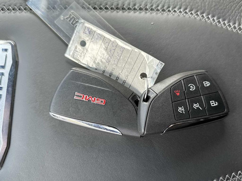 2025 Onyx Black GMC Yukon