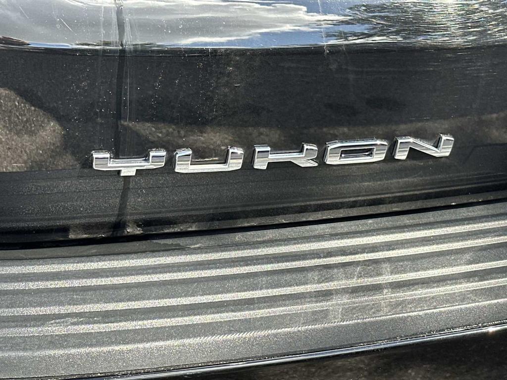 2025 Onyx Black GMC Yukon