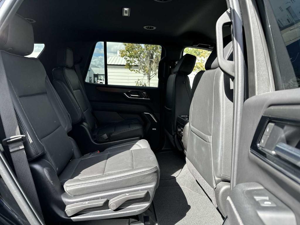 2025 Onyx Black GMC Yukon