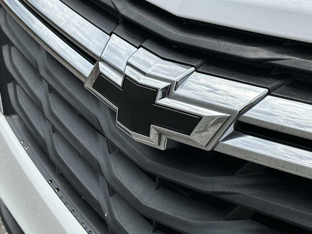 used 2023 Chevrolet Equinox car, priced at $20,135